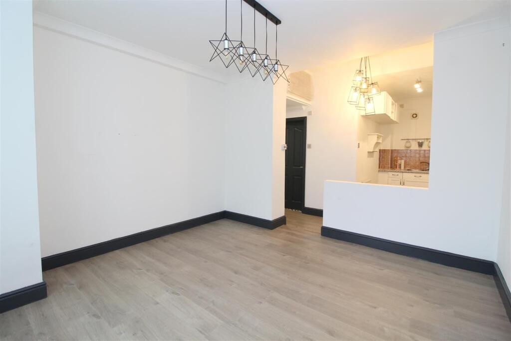 Additional image 2 of Hillside Road, St. Albans