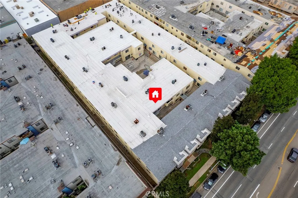 Additional image 47 of 7035 Woodley Unit 205, Van Nuys, CA 91406