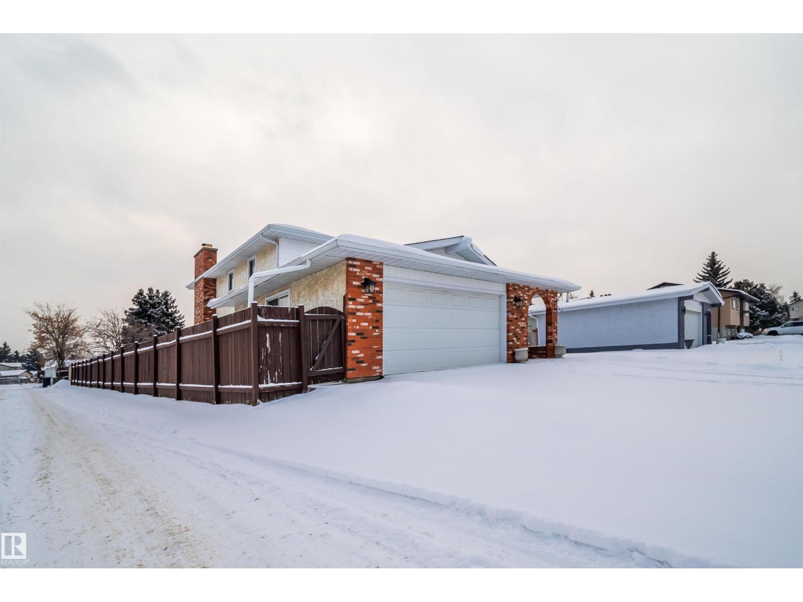 12203 158 AV NW NW|Edmonton, Alberta T5X2X9