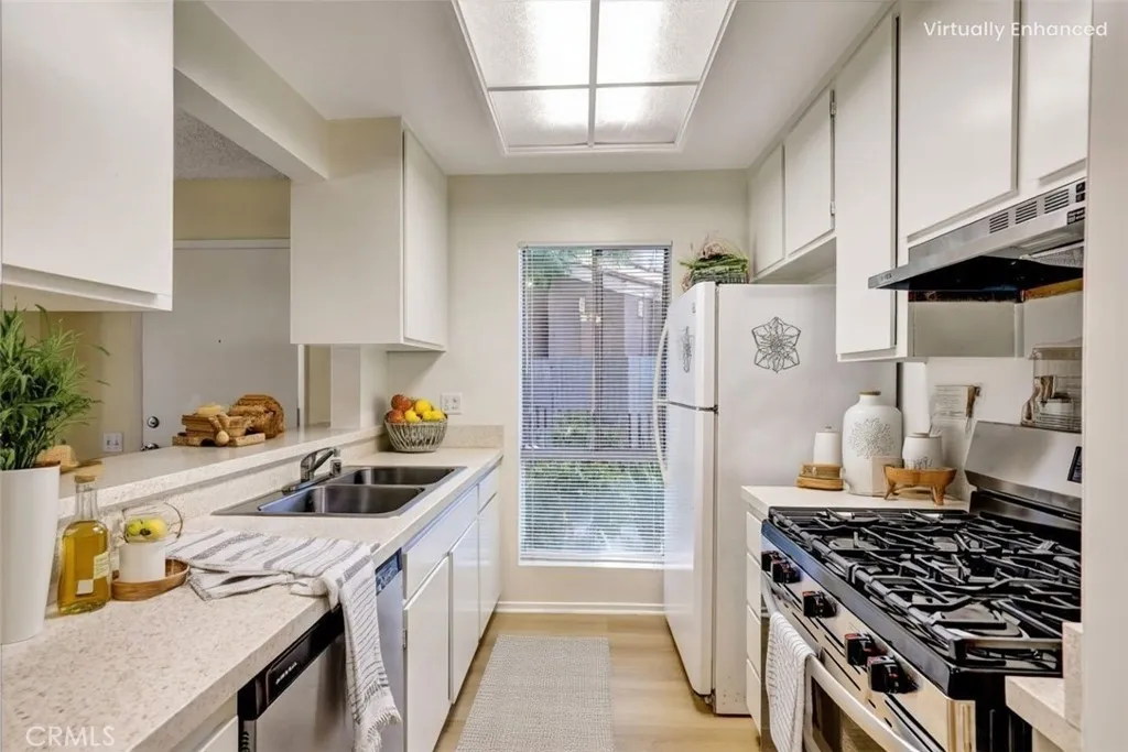 Additional image 2 of 2813 S Fairview Street Unit G, Santa Ana, CA 92704