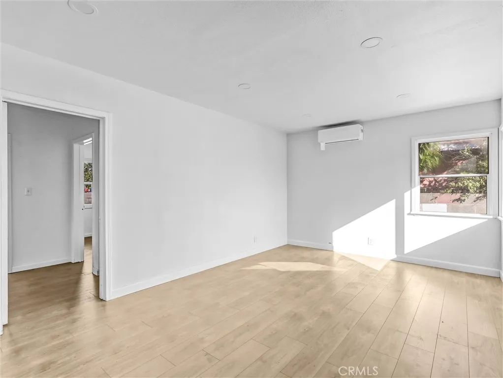 Additional image 28 of 639 E 105th St, Los Angeles, CA 90002