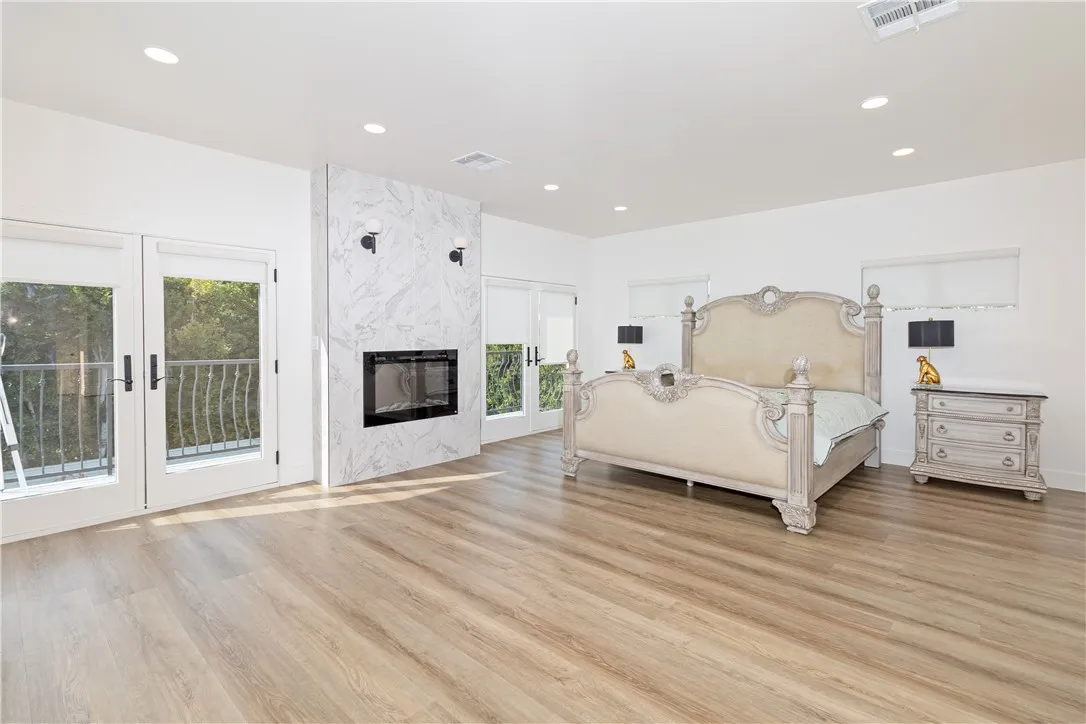 Additional image 99 of 5439 Gentry Avenue, Valley Village, CA 91607