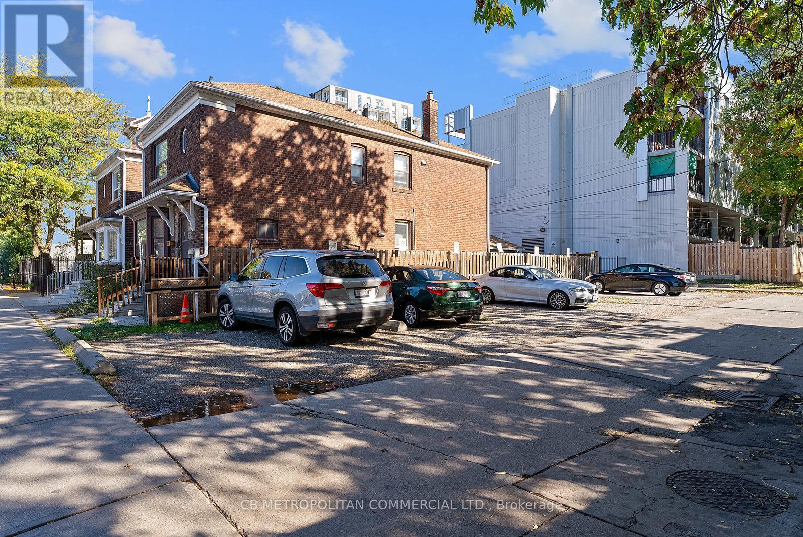 15-19 AUGUSTA AVENUE|Toronto (Kensington-Chinatown), Ontario M5T2K7