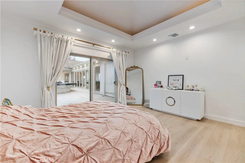 Additional image 24 of 4651 Ellenita Ave., Tarzana, CA 91356