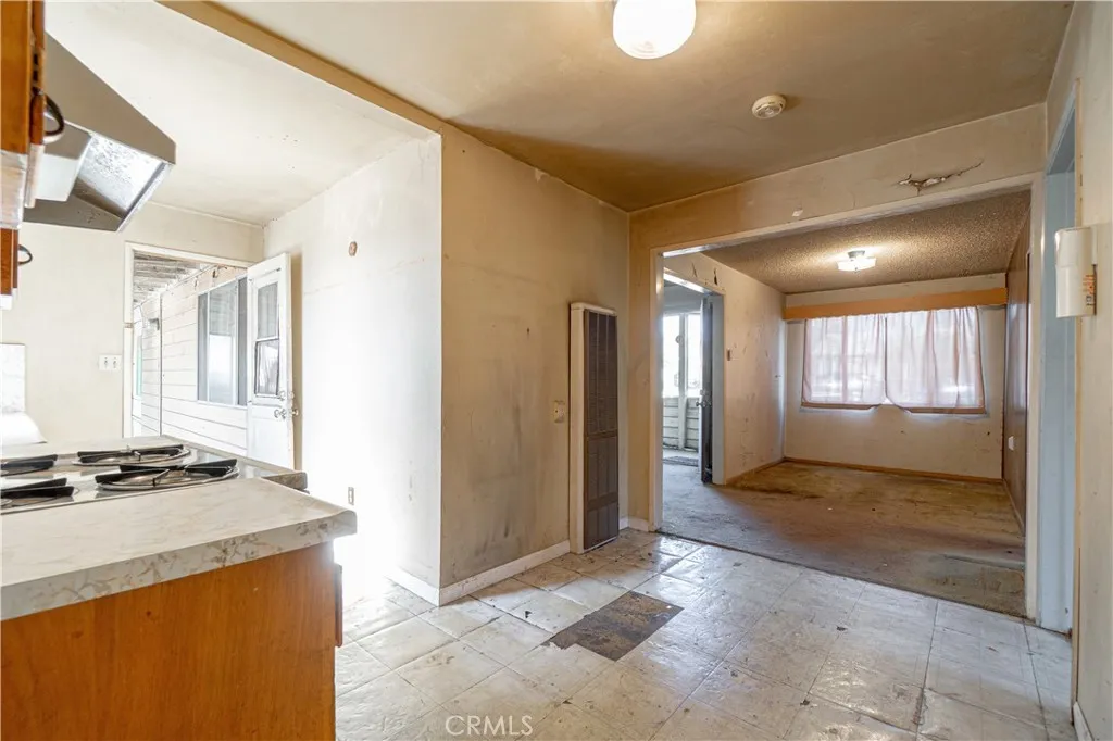 Additional image 17 of 545 W Locust St, Ontario, CA 91762