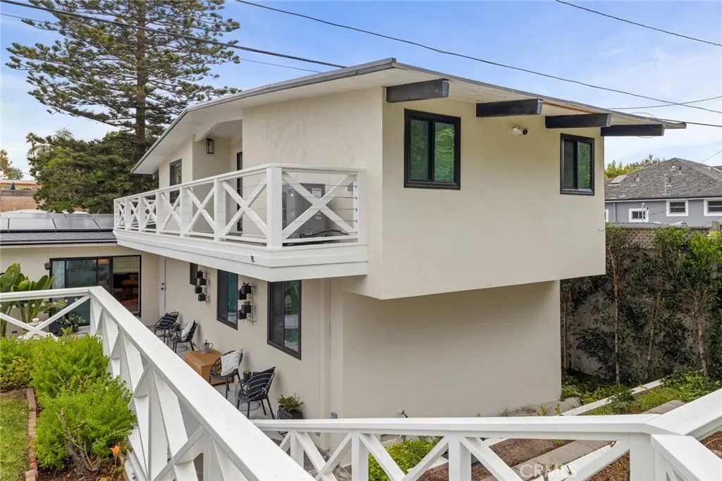 Additional image 147 of 1326 Voorhees Ave., Manhattan Beach, CA 90266