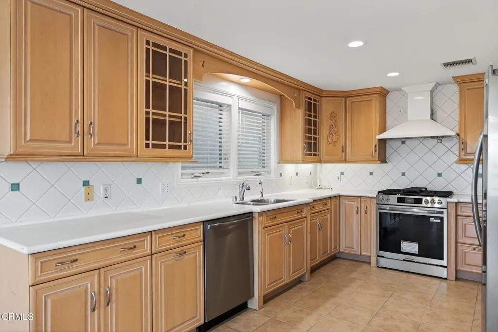 Additional image 24 of 124 San Nicholas Avenue, Oxnard, CA 93035