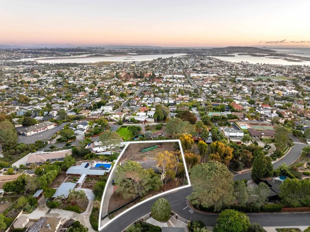 Additional image 8 of 1645 Los Altos Rd, San Diego, CA 92109