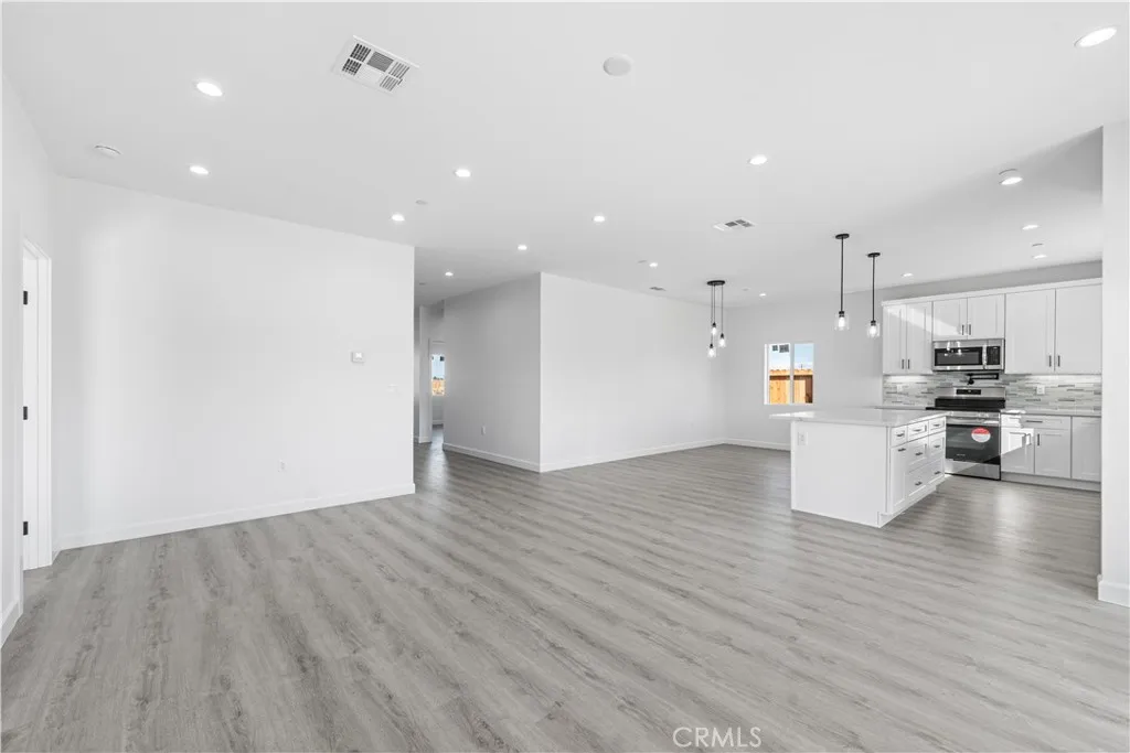 Additional image 23 of 8624 Forest Blvd, California City, CA 93505