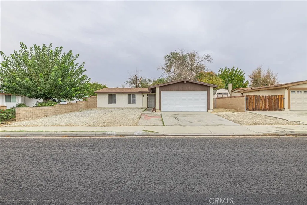 Additional image 3 of 44256 Gingham Ave, Lancaster, CA 93535