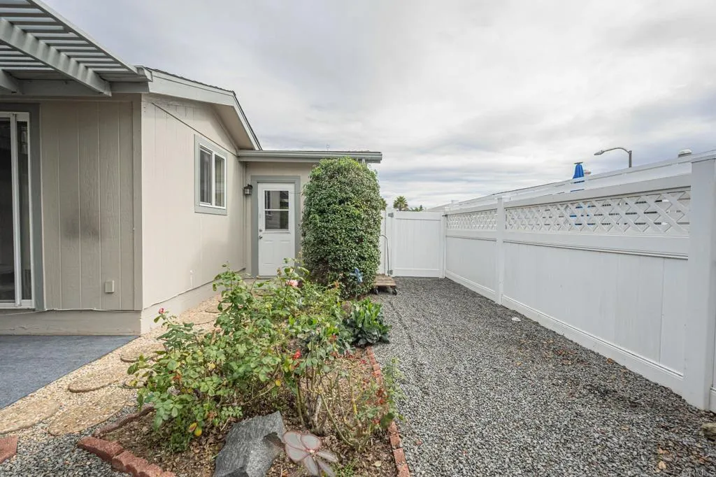 Additional image 68 of 632 Via Bogota, Vista, CA 92081