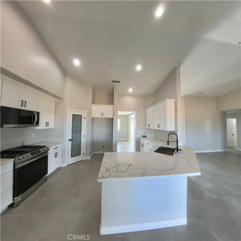 Additional image 10 of 17576 Hercules Street, Hesperia, CA 92345
