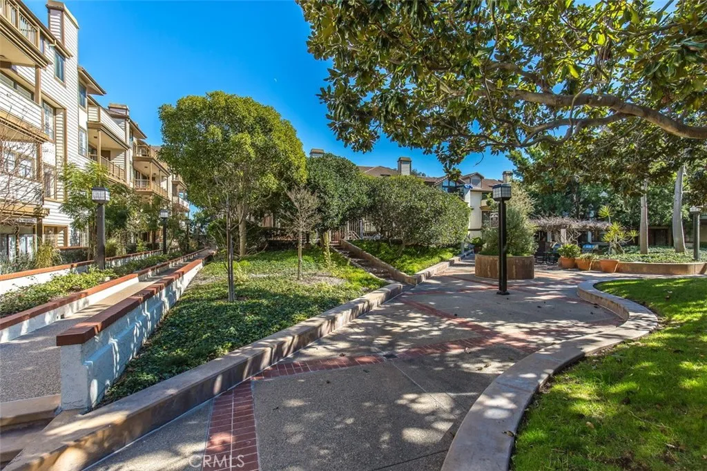 Additional image 83 of 2559 Plaza Del Amo Unit 215, Torrance, CA 90503