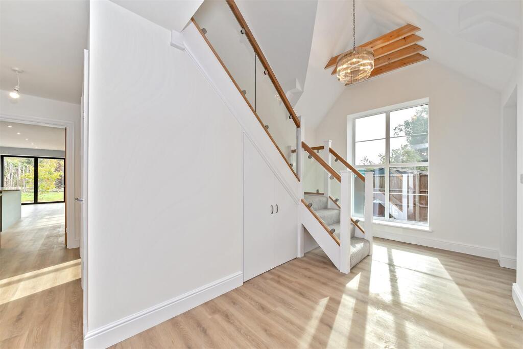 Additional image 6 of Warrengate Road, Brookmans Park