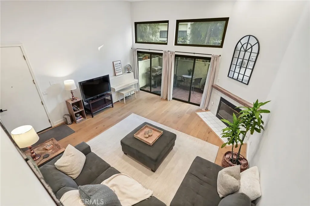 Additional image 6 of 6930 De Celis Unit 16, Lake Balboa, CA 91406