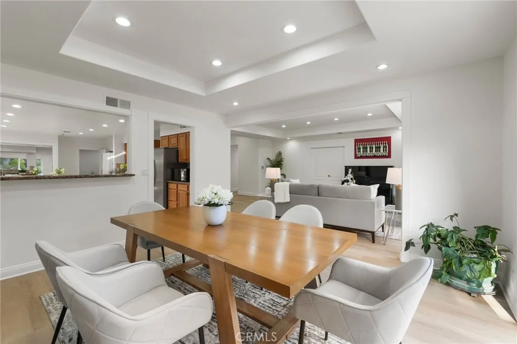 Additional image 21 of 18760 Wells, Tarzana, CA 91356