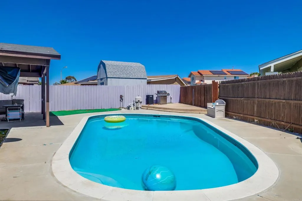1015 Harlan Circle, San Diego, CA 92114