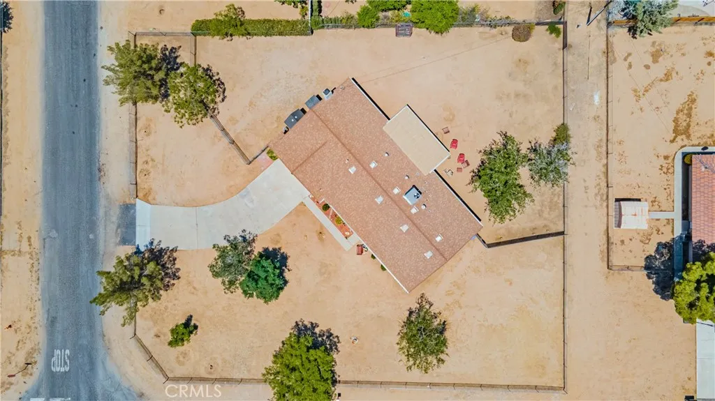18912 Shoshonee Road, Apple Valley, CA 92307 photo 3
