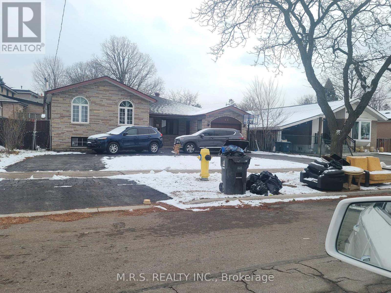 Property image for 61 BLOOMINGTON CRESCENT|Toronto (Black Creek), Ontario M3N1R2