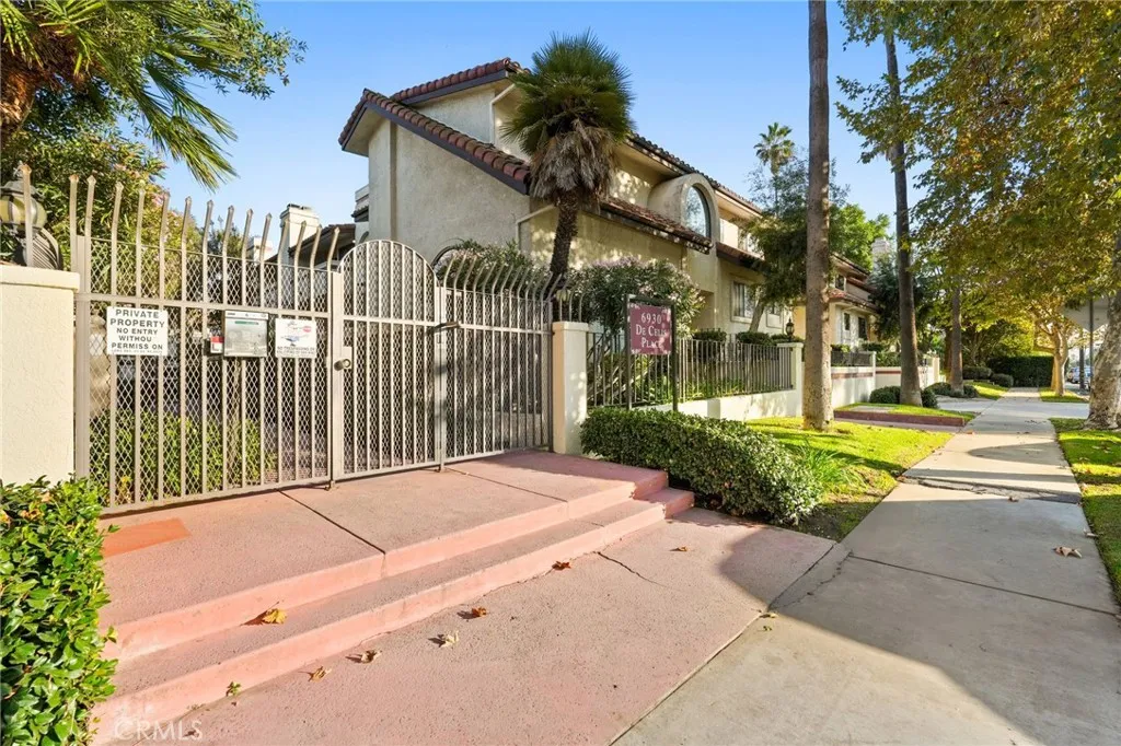 Additional image 63 of 6930 De Celis Unit 16, Lake Balboa, CA 91406