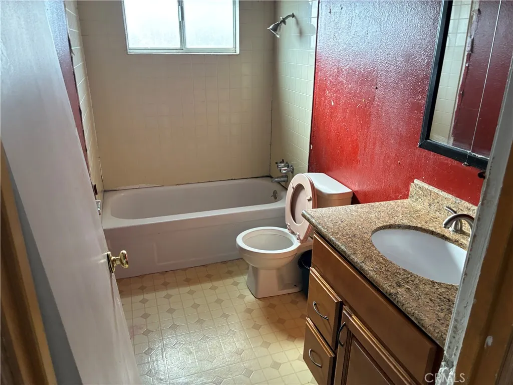 Additional image 9 of 2343 S Sacramento St, Stockton, CA 95206