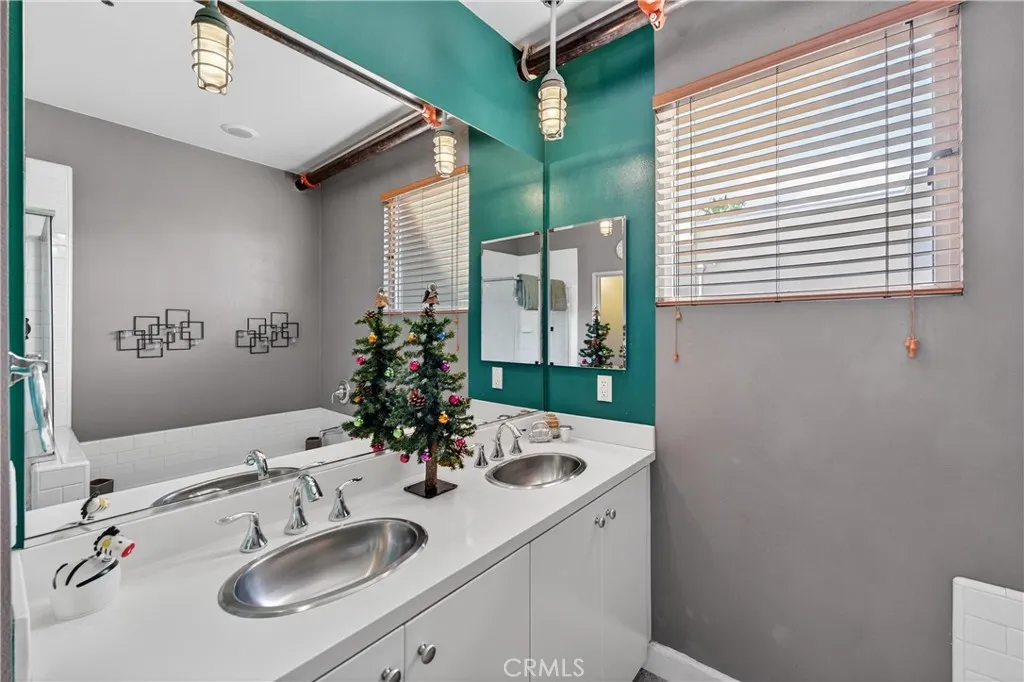 Additional image 65 of 906 E Civic Center Dr, Santa Ana, CA 92701