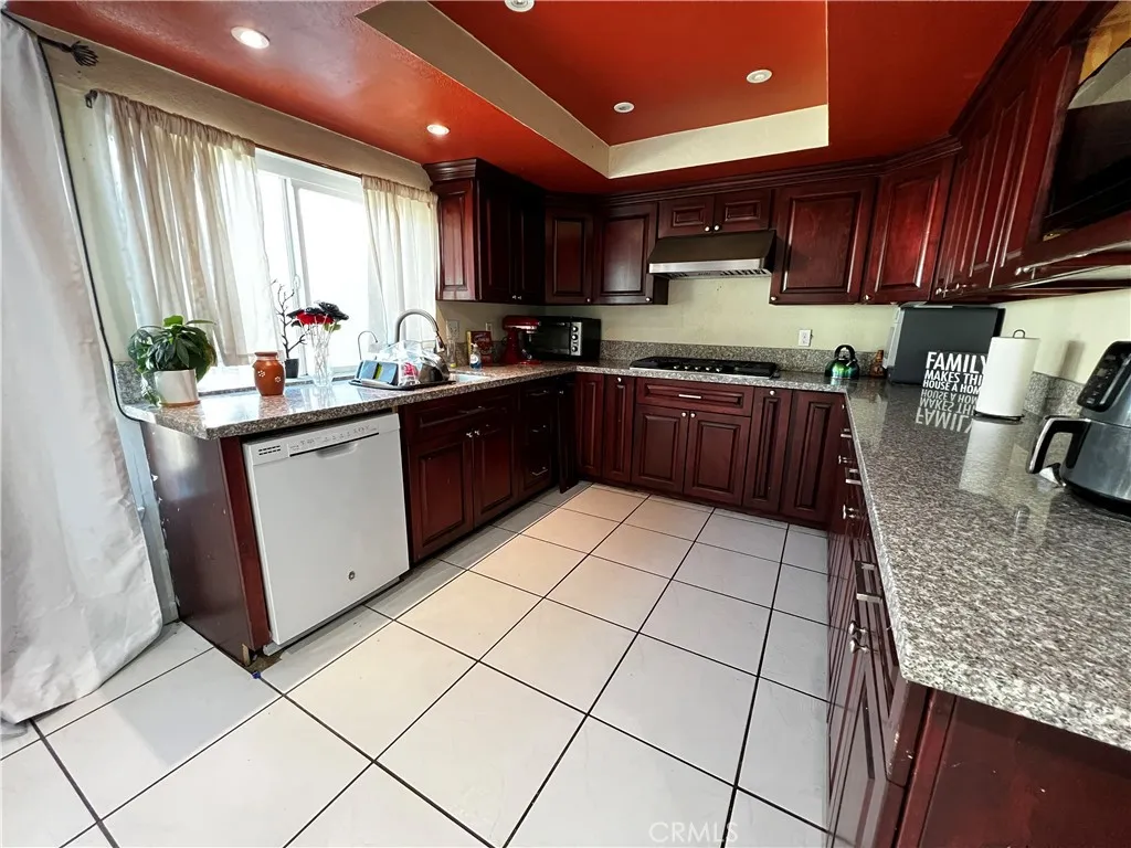 Additional image 12 of 1095 Brentwood Ave, Rialto, CA 92376