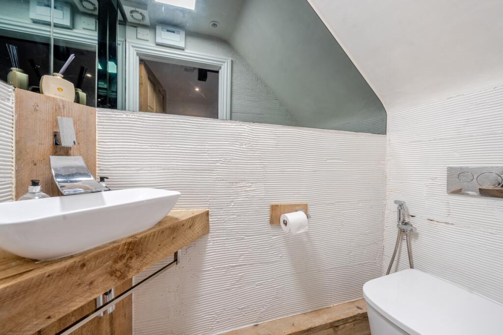 Additional image 13 of Oaklea Welwyn AL6