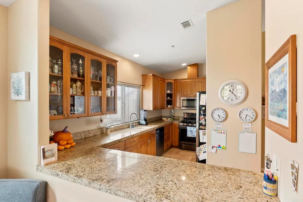 Additional image 66 of 535 F Avenue Unit 4, Coronado, CA 92118