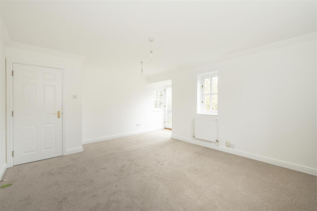 Additional image 3 of Minister Court, Frogmore, St. Albans