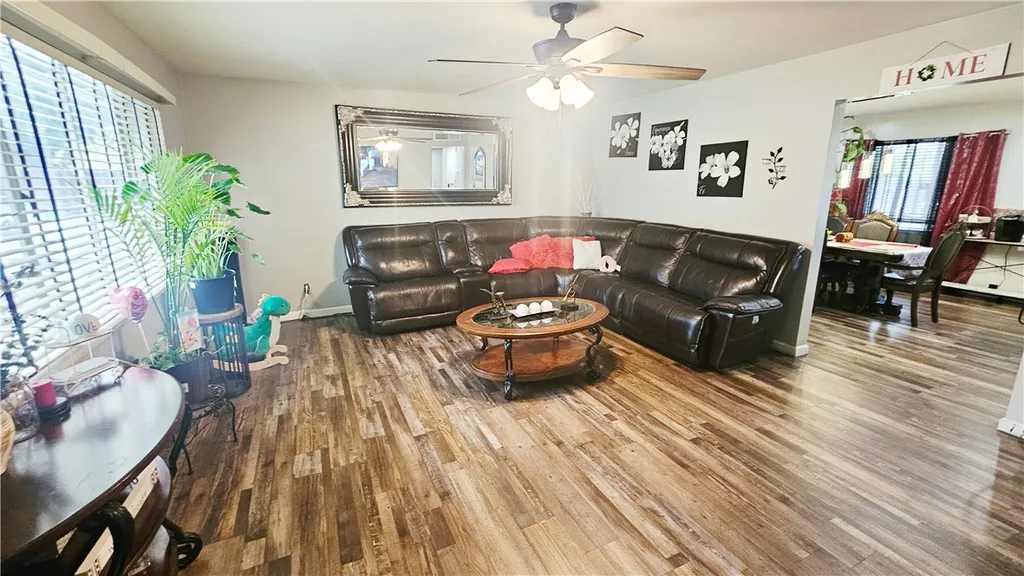 Additional image 19 of 2819 Renegade Ave, Bakersfield, CA 93306