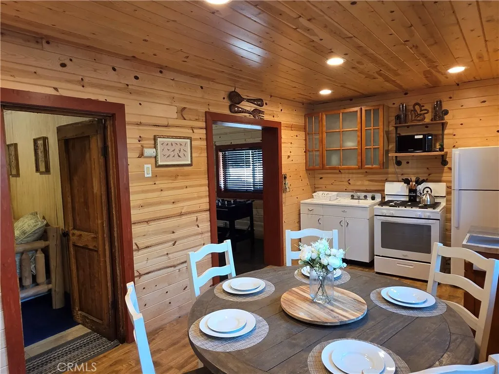 Additional image 21 of 344 Edgemoor Rd, Big Bear Lake, CA 92315