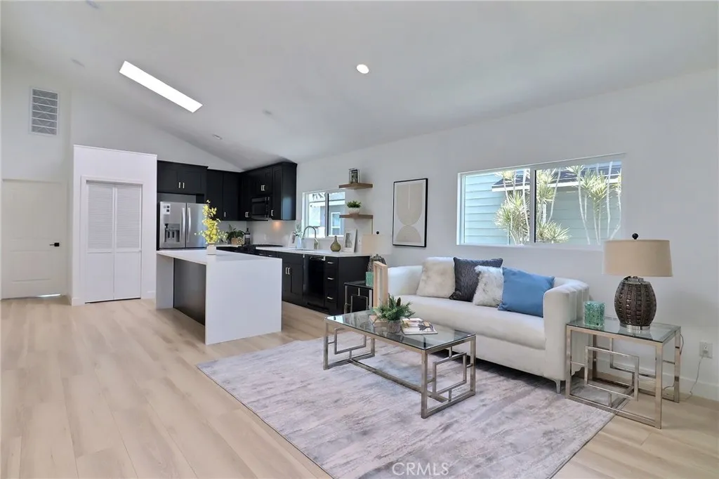 Additional image 6 of 2015 W 42nd Place, Los Angeles, CA 90062