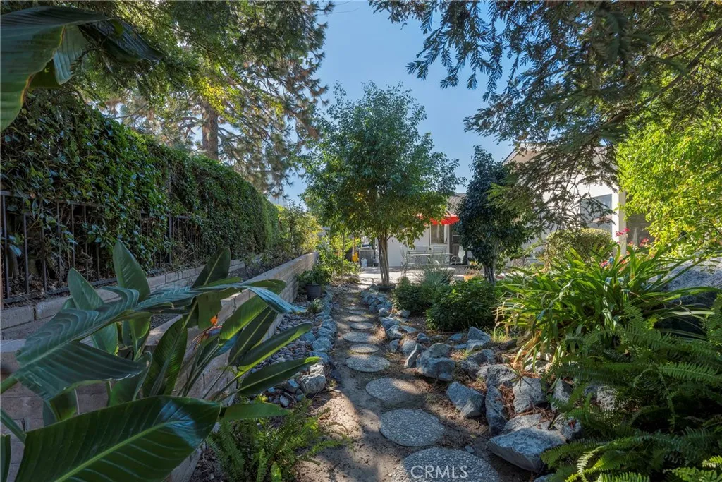 Additional image 43 of 3010 Panorama Dr, Bakersfield, CA 93306