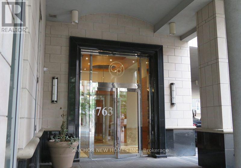 4212 - 763 BAY STREET|Toronto (Bay Street Corridor), Ontario M5G2R3