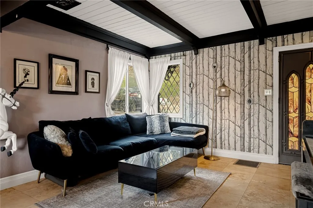 Additional image 4 of 23935 Zurich Dr, Crestline, CA 92325