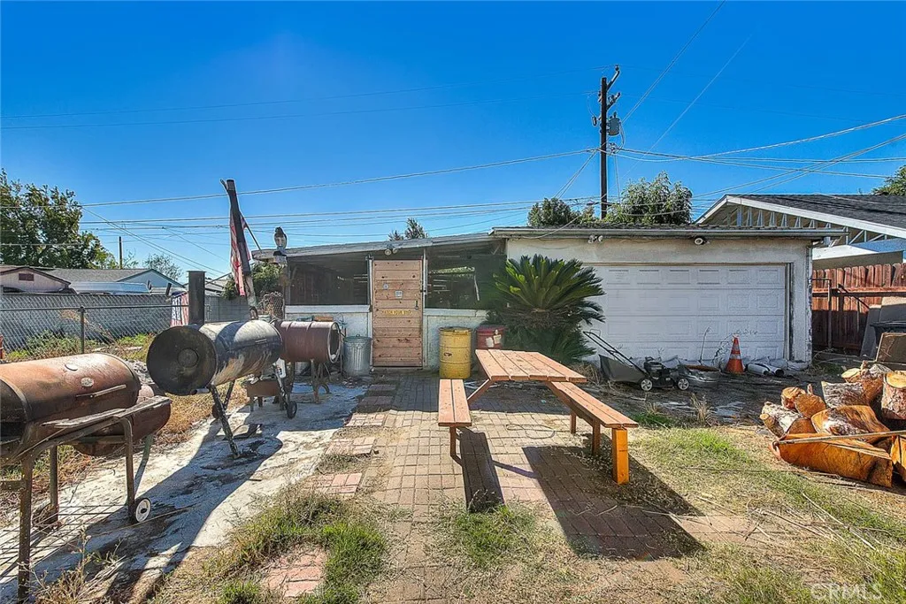 Additional image 102 of 909 W Flora Street, Ontario, CA 91762
