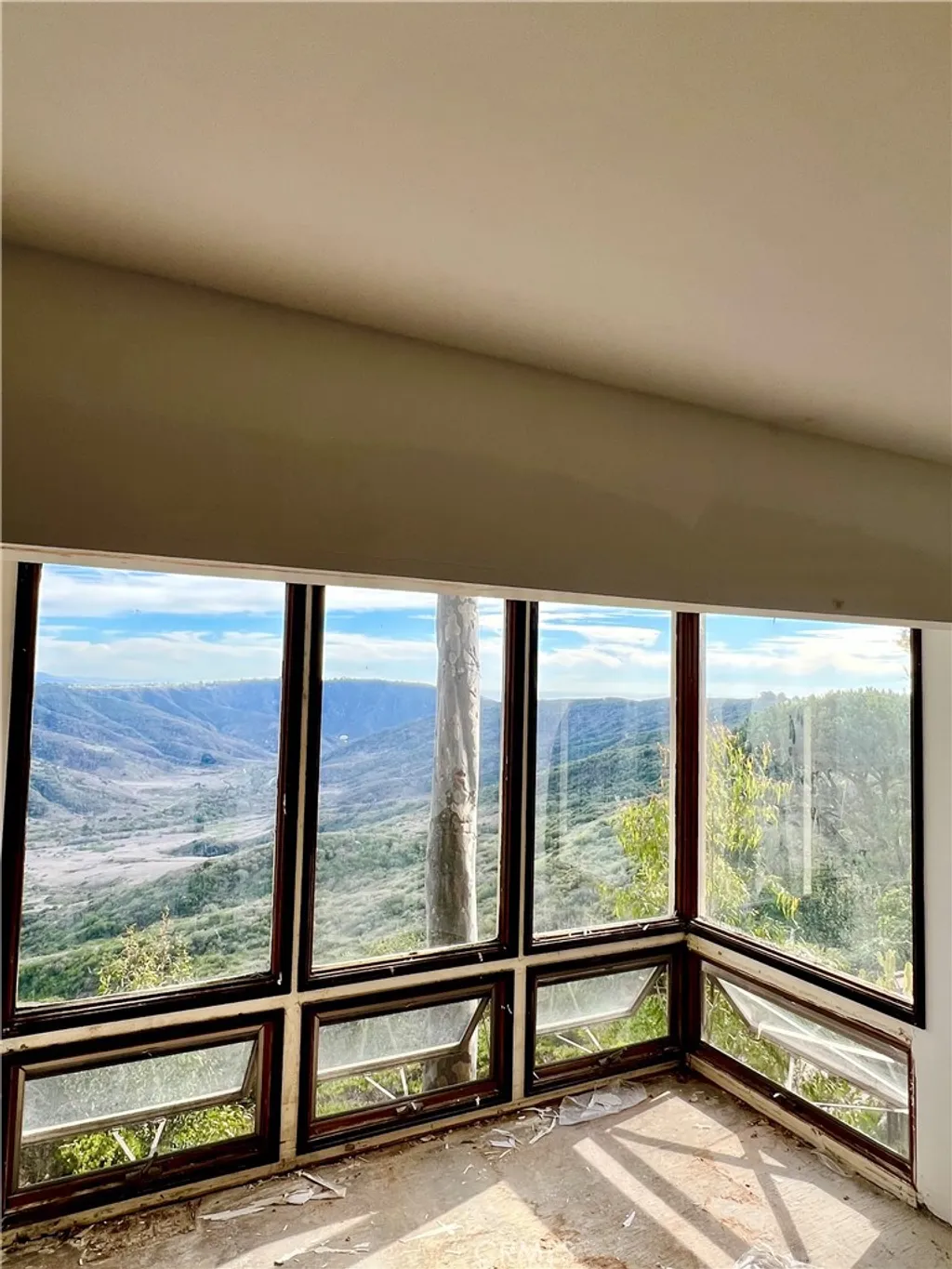 28832 Top Of The World Dr, Laguna Beach, CA 92651