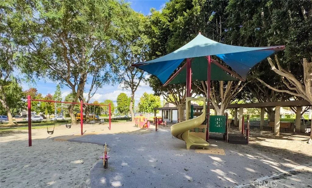 Additional image 33 of 257 Huntington, Irvine, CA 92620