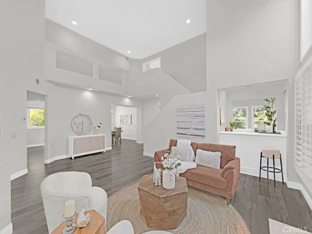 Additional image 3 of 23123 Park Terra, Calabasas, CA 91302