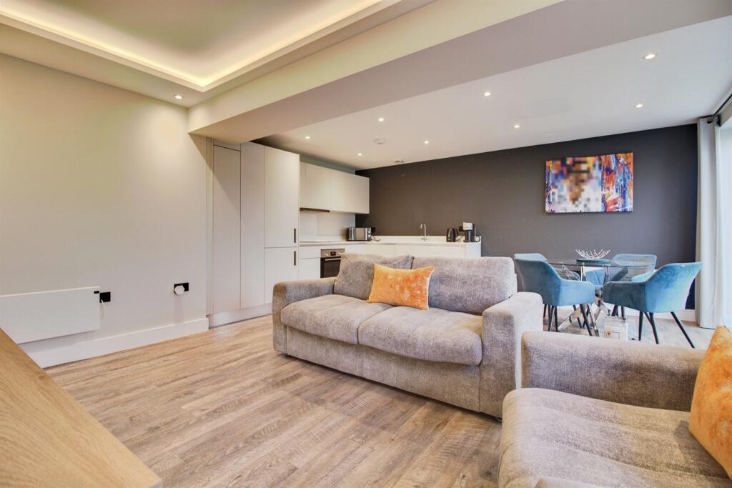 Additional image 4 of Parkway, Welwyn Garden City