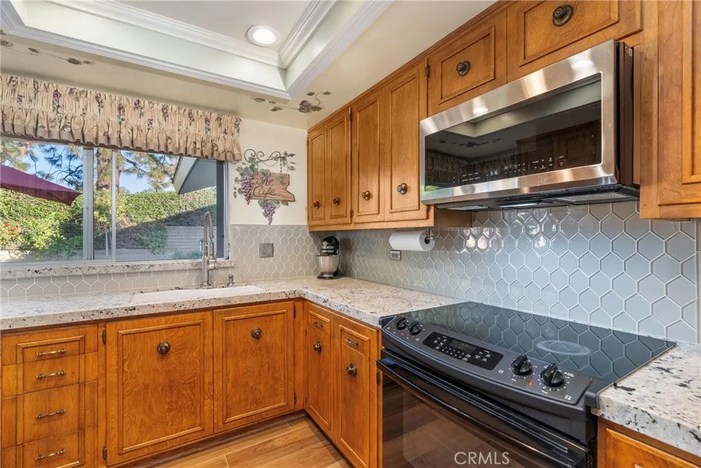 Additional image 23 of 3010 Panorama Dr, Bakersfield, CA 93306