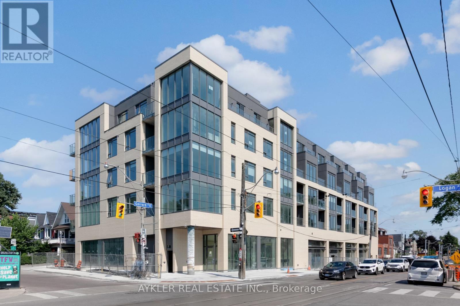 307 - 495 LOGAN AVENUE|Toronto (North Riverdale), Ontario M4K3B2