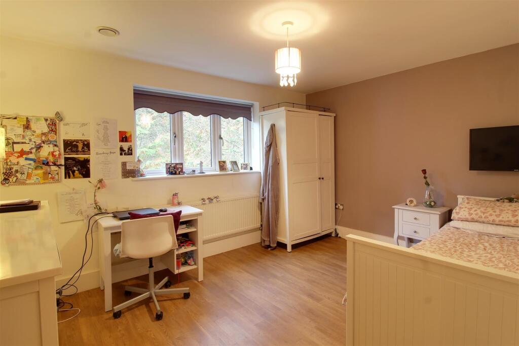 Additional image 29 of Peplins Way, Brookmans Park