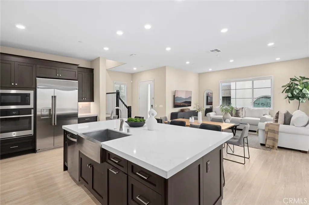 Additional image 8 of 114 Source, Irvine, CA 92618