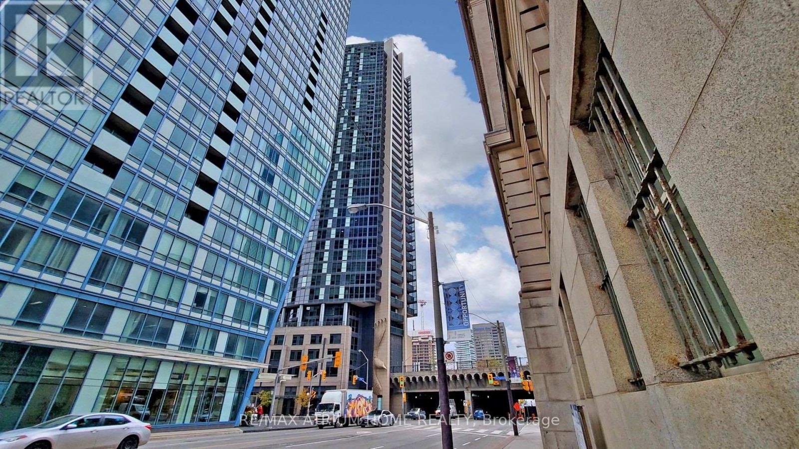 3205 - 1 THE ESPLANADE|Toronto (Waterfront Communities), Ontario M5E0A8