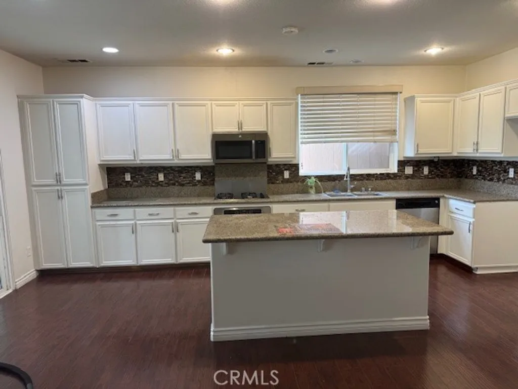 Additional image 14 of 2401 W Avenue P12, Palmdale, CA 93551