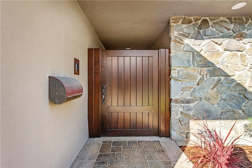 Additional image 5 of 16931 Roundhill Dr, Huntington Beach, CA 92649