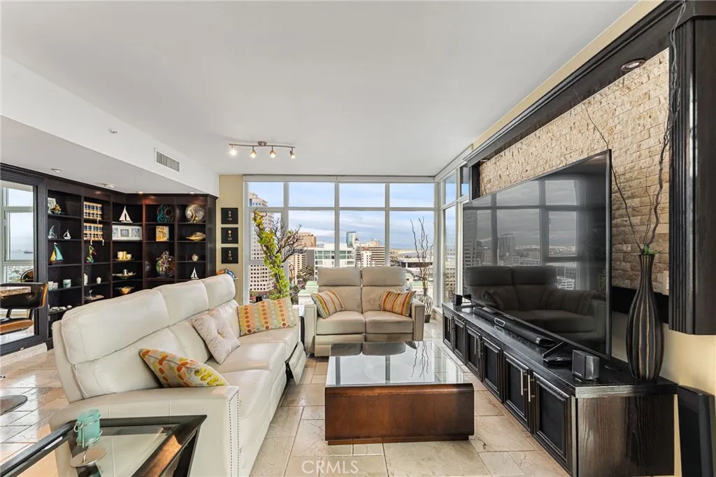 Additional image 4 of 400 W Ocean Blvd Unit 1702, Long Beach, CA 90802