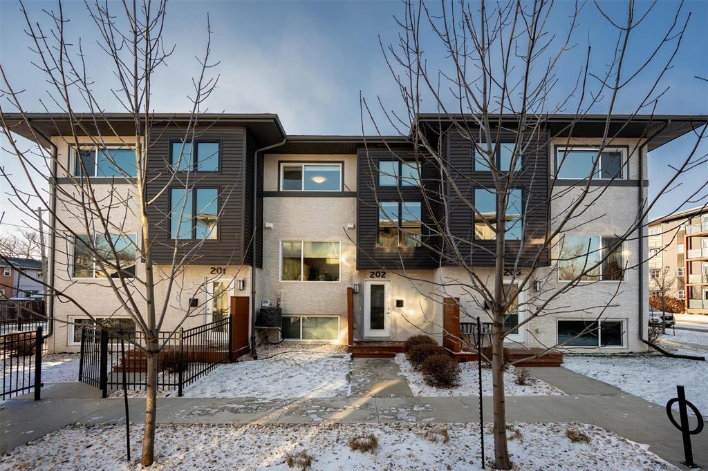202 690 Hugo Street|Winnipeg, Manitoba R3L0J1